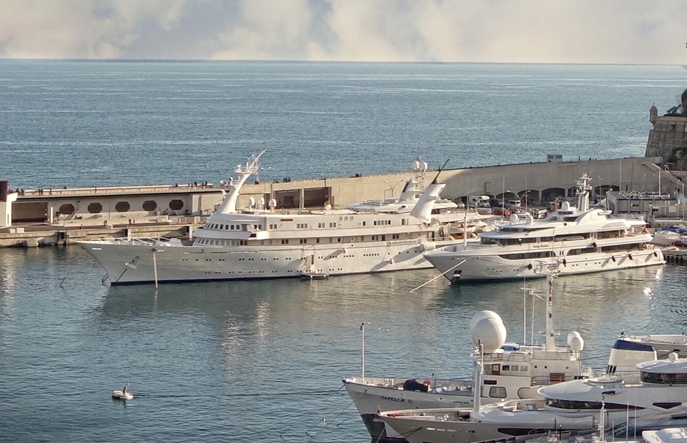 Monte Carlo (18)